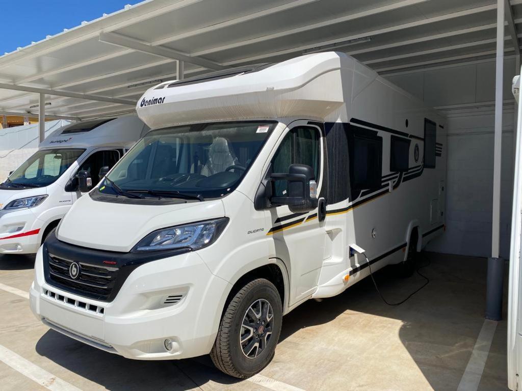 Magnifica Autocaravana Adria Matrix Axess 670Sl Γρανάδα Εξωτερικό φωτογραφία